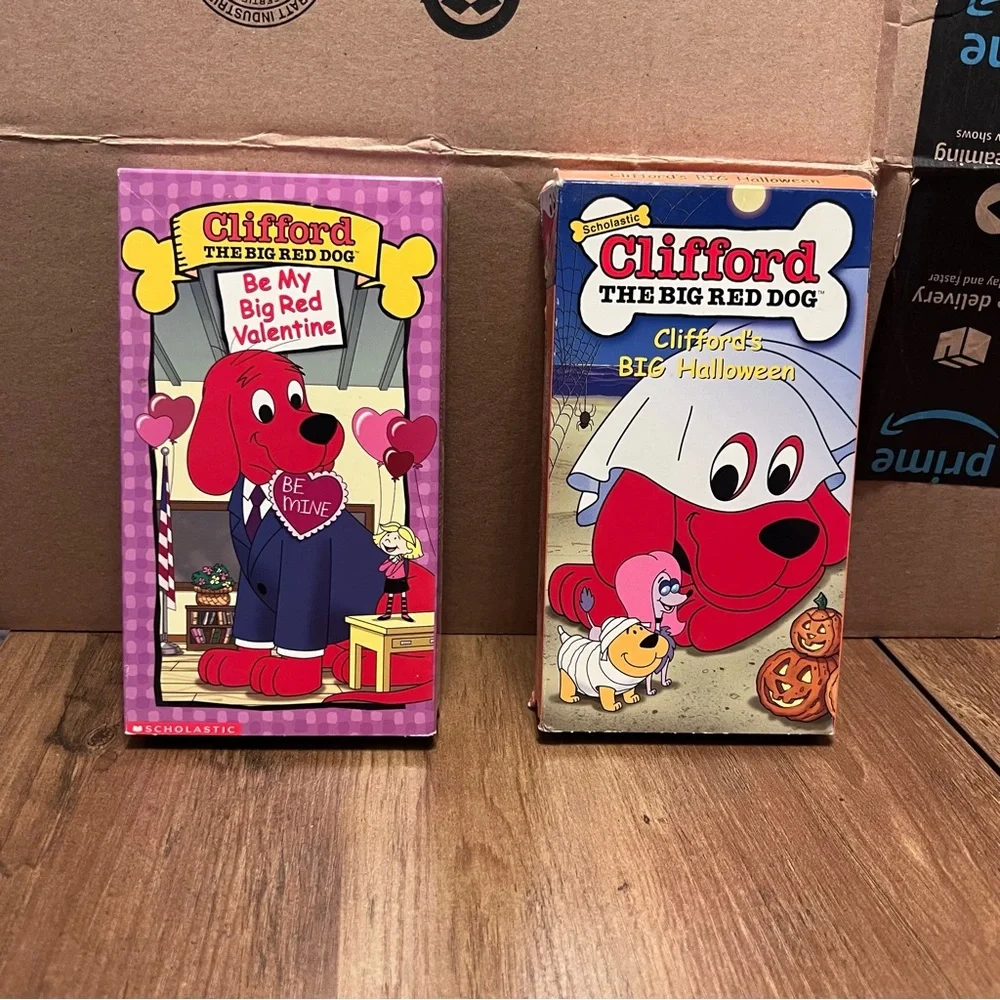 Scholastic Clifford VHS Set